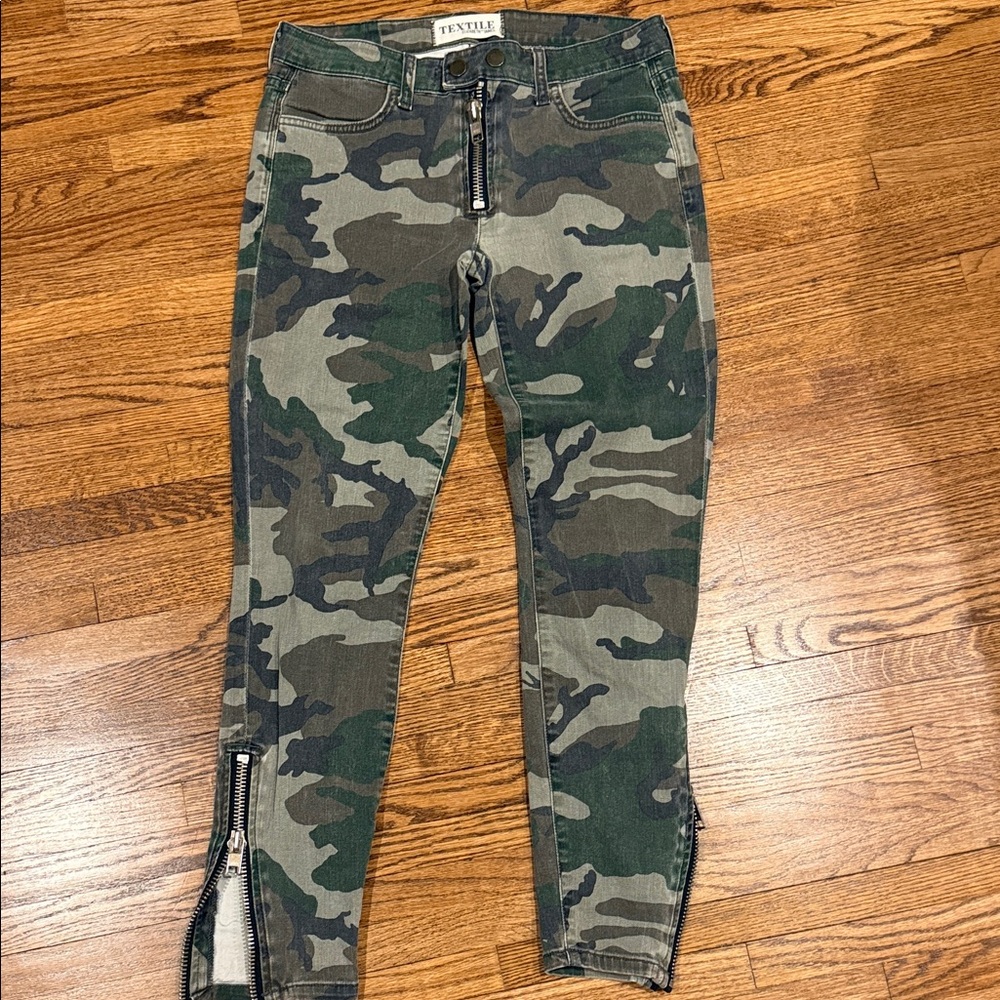 Women's Camouflage Skinny Jeans